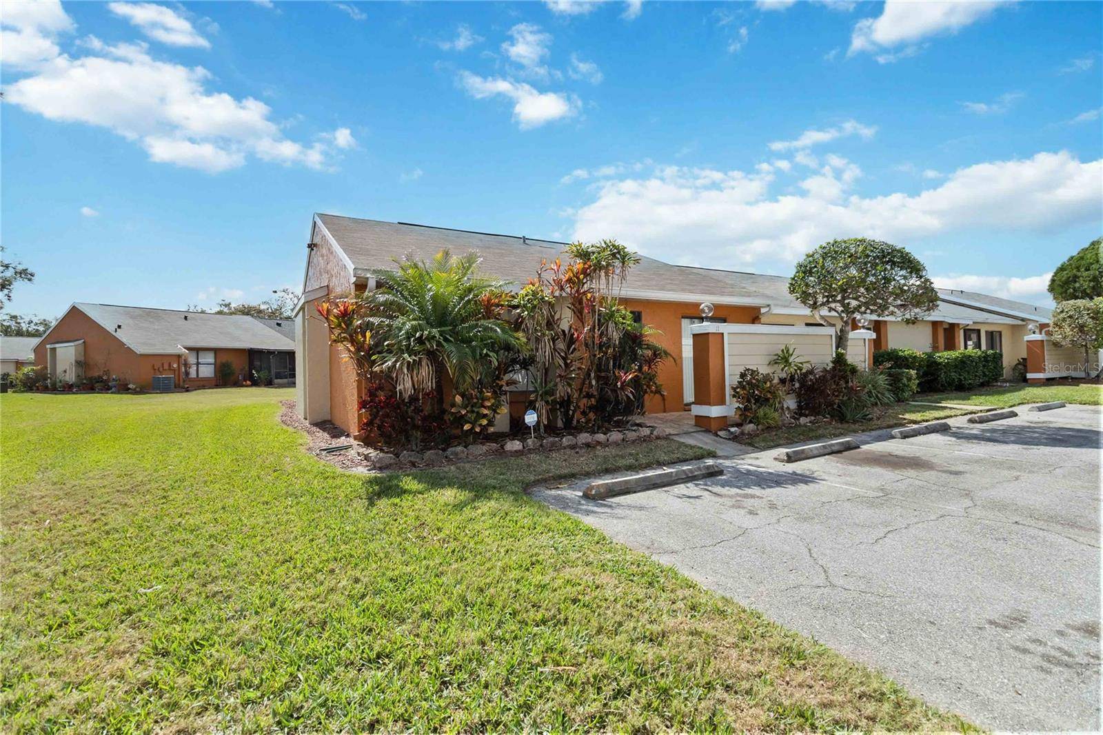 Kissimmee, FL 34743,11 SILVER FALLS CIR