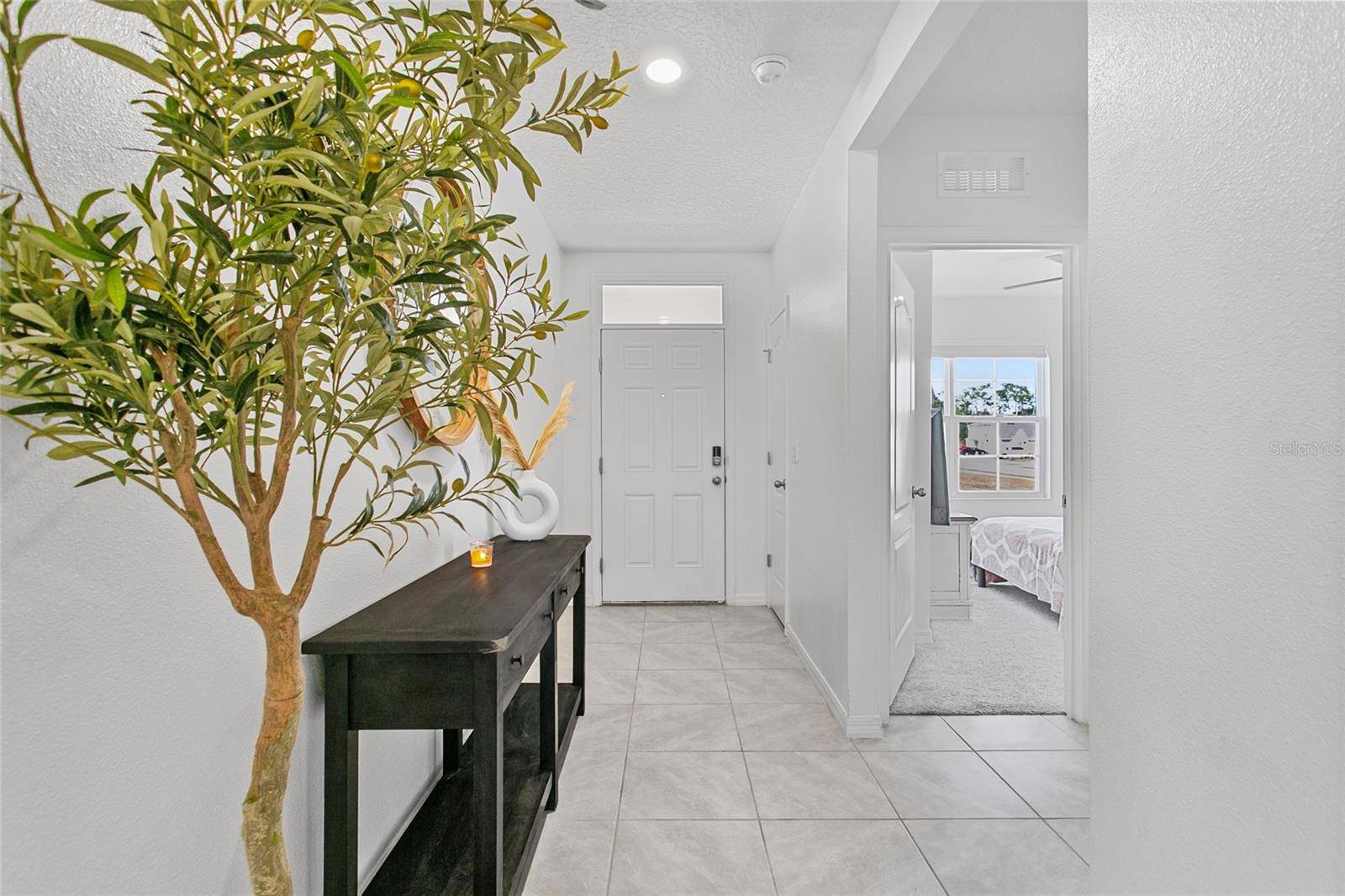 Sorrento, FL 32776,33436 COUNTRY HOUSE DR