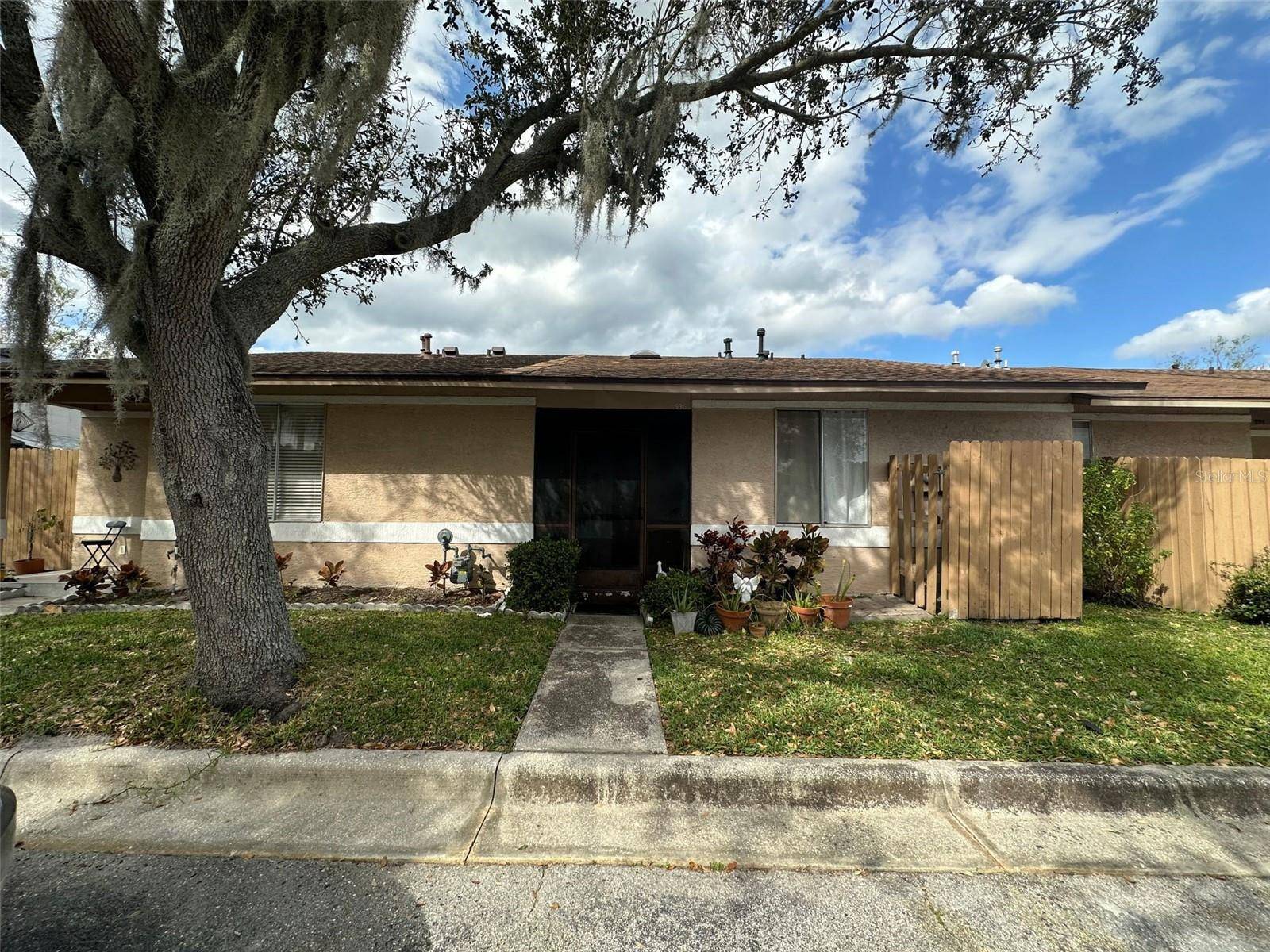 Winter Garden, FL 34787,996 DOLPHIN DR