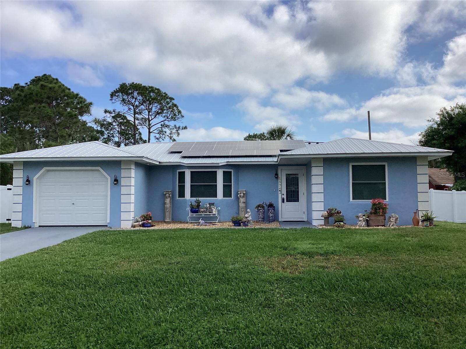 Sebastian, FL 32958,1574 DAMASK LN