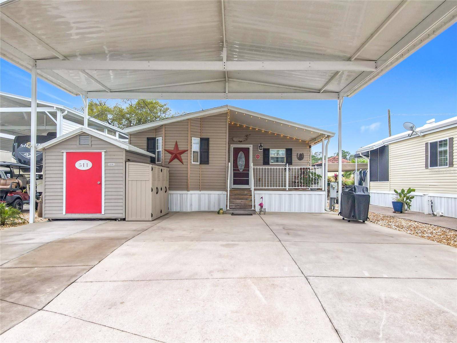 Davenport, FL 33837,511 PAR PINES BLVD