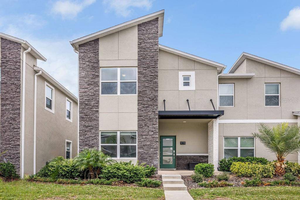 Davenport, FL 33896,978 SPLASH SHOT PL