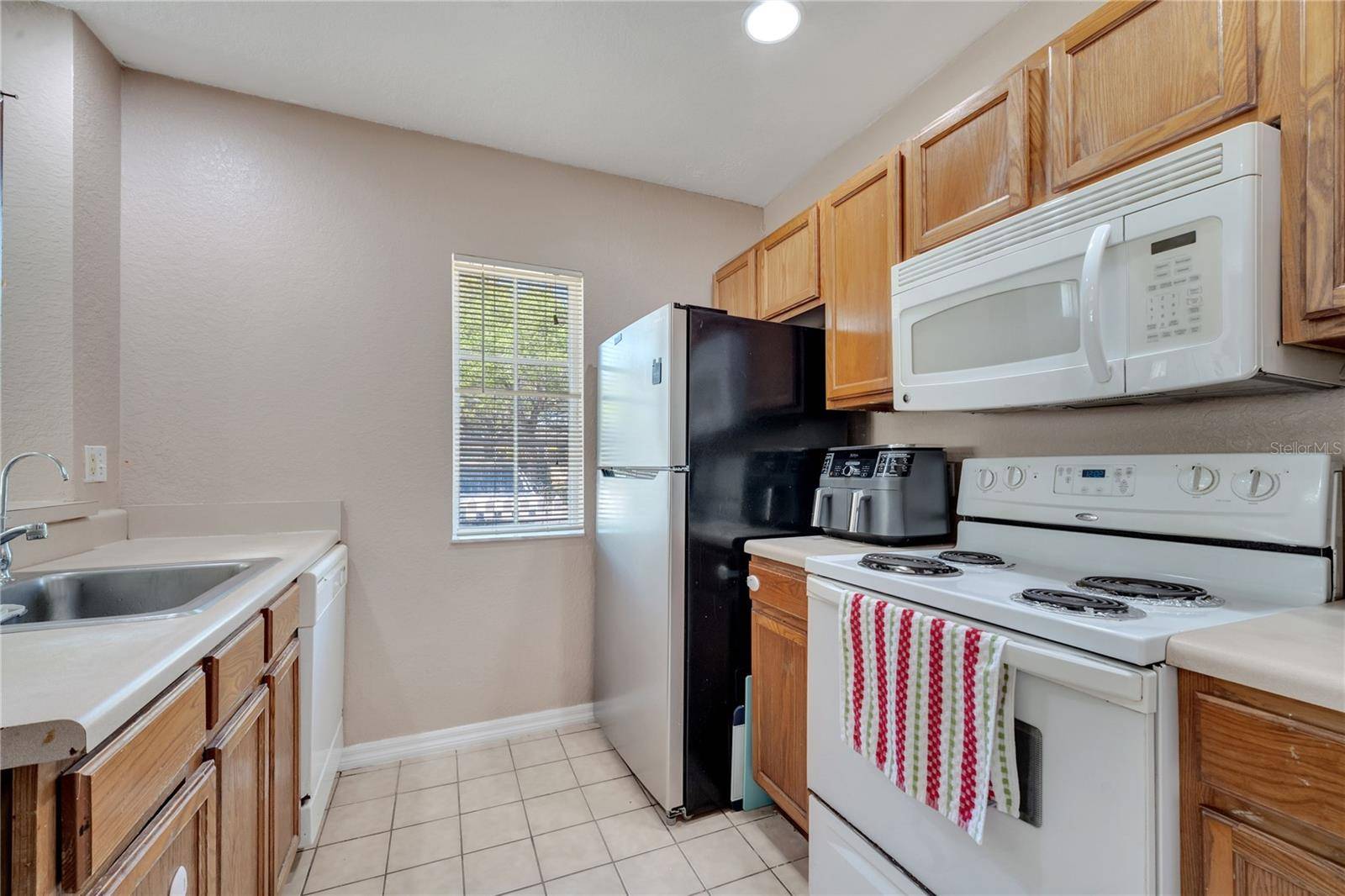 Kissimmee, FL 34746,4561 YELLOWGOLD RD E #107