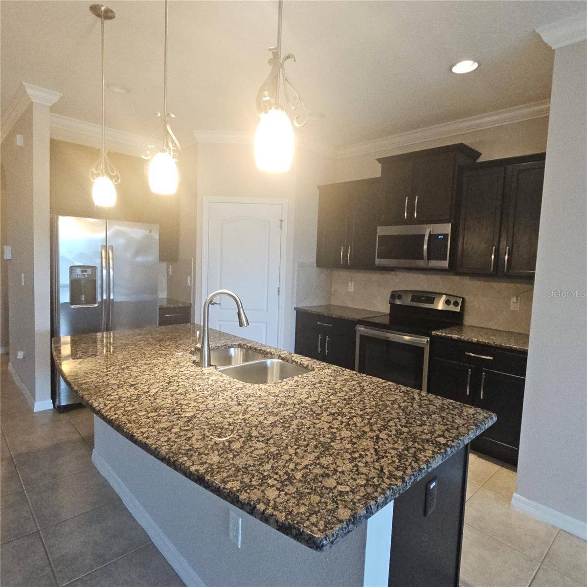 Kissimmee, FL 34746,1942 COMMANDER WAY