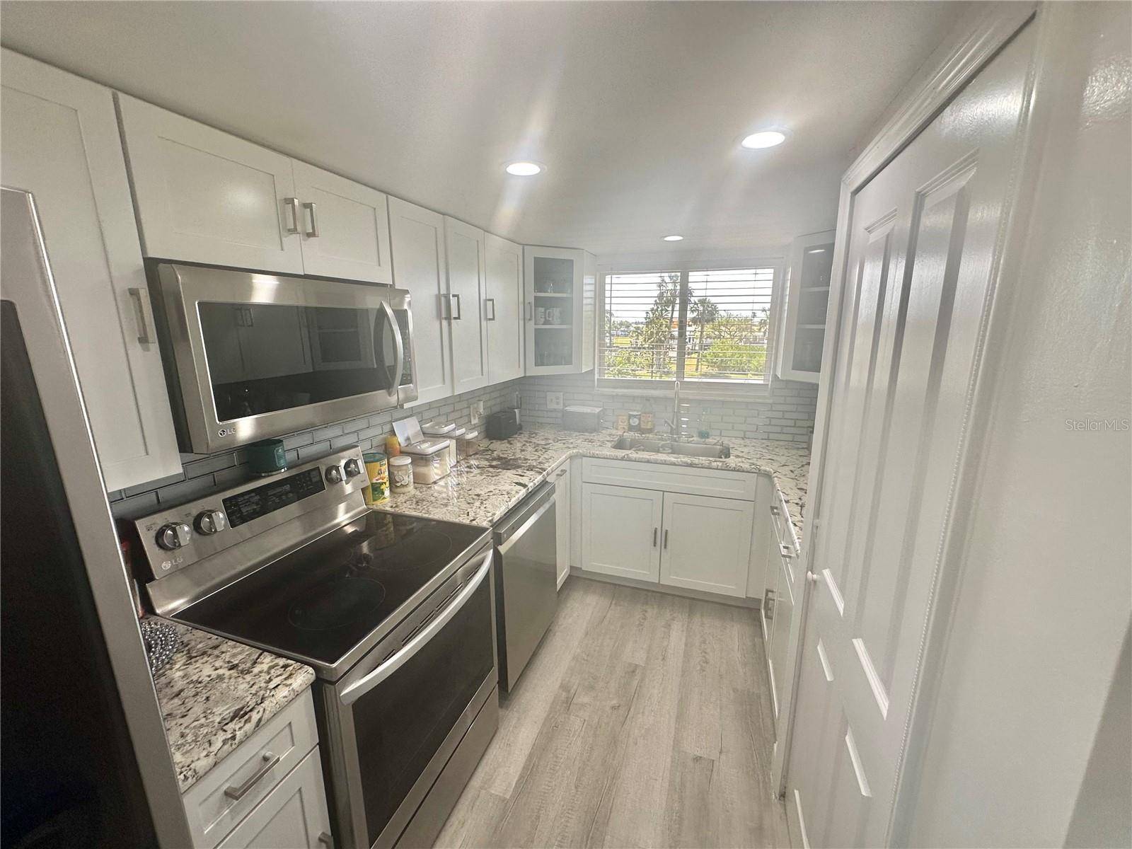 Hudson, FL 34667,6009 SEA RANCH DR #101