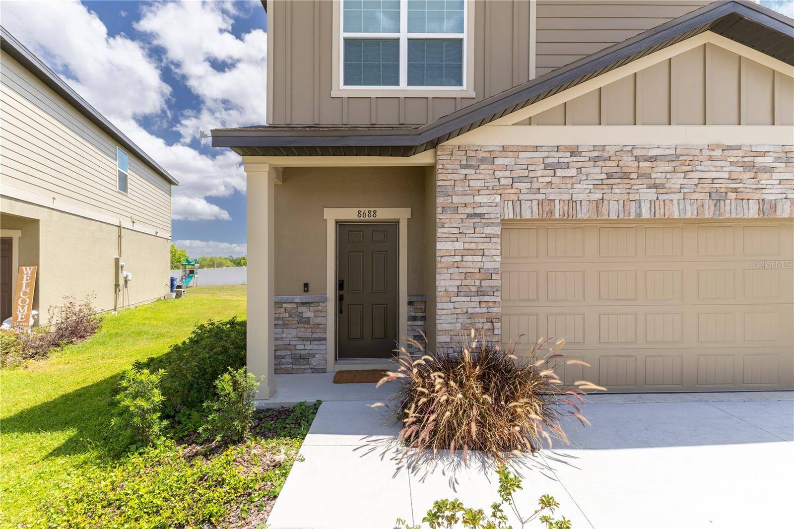 Groveland, FL 34736,8688 SPORTSMAN LOOP
