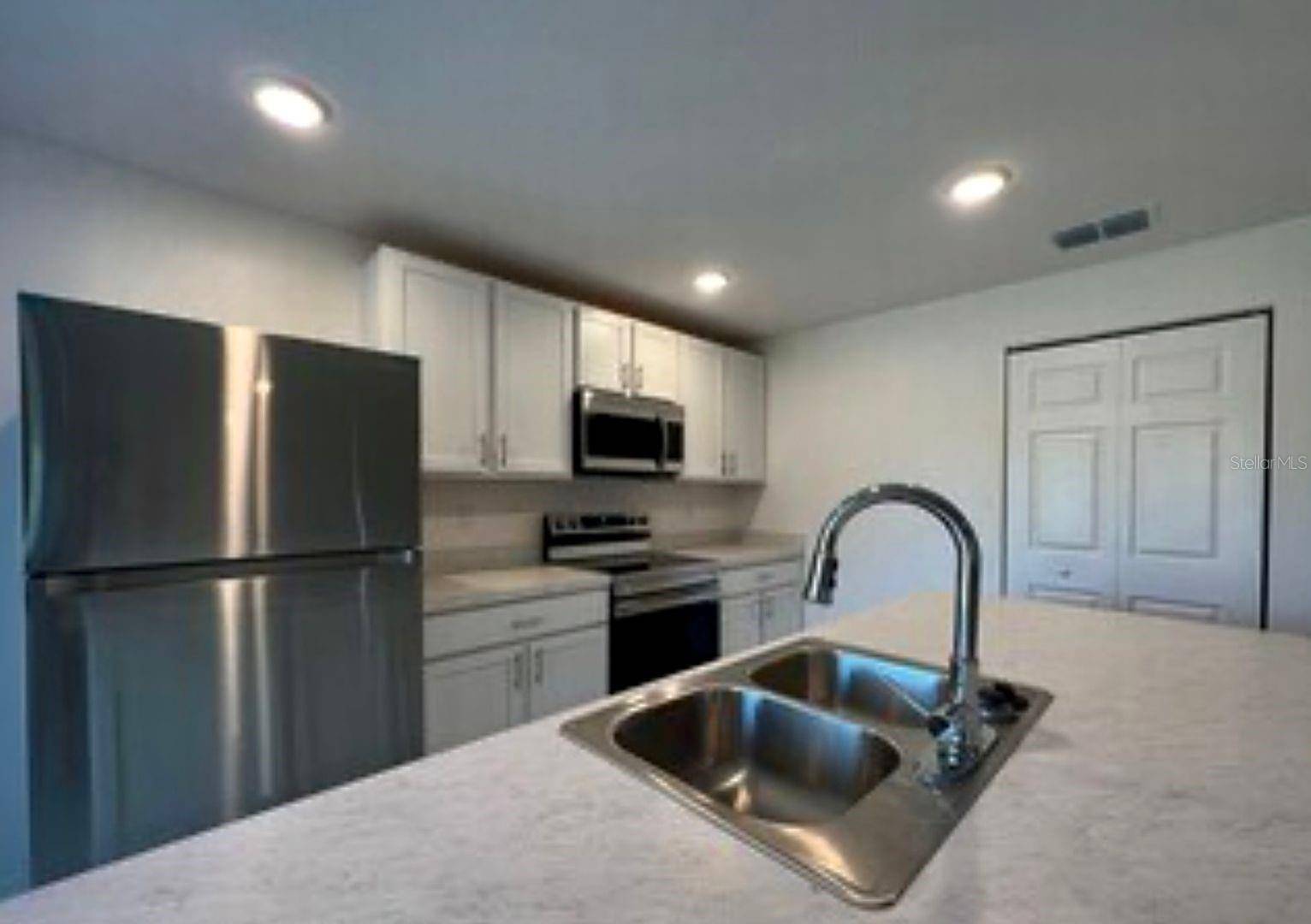 Poinciana, FL 34759,539 FINCH CT