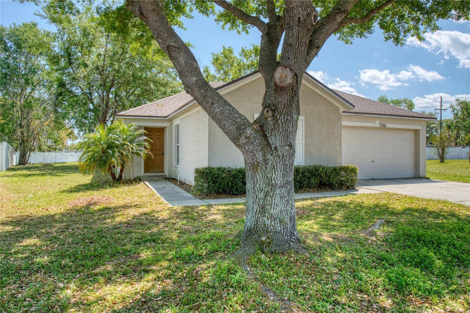Lakeland, FL 33810,7316 HUNTERS GREENE CIR