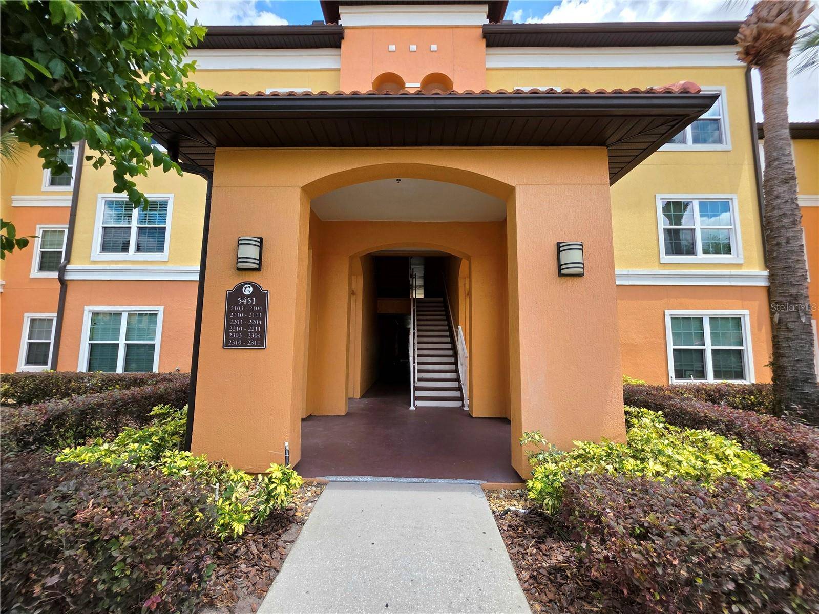 Orlando, FL 32811,5451 VINELAND RD #111