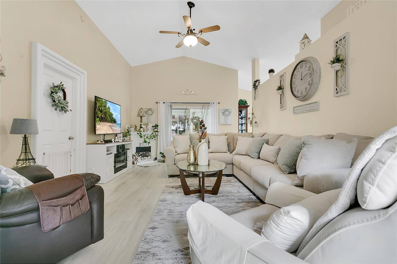 Minneola, FL 34715,906 ELM FOREST DR