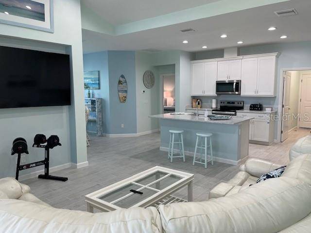Daytona Beach, FL 32124,261 GYPSY PALACE LN