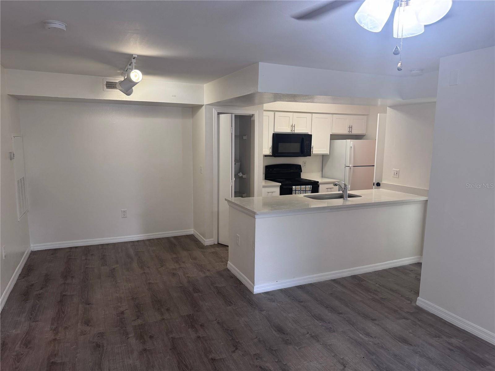 Kissimmee, FL 34747,3016 PARKWAY BLVD #201