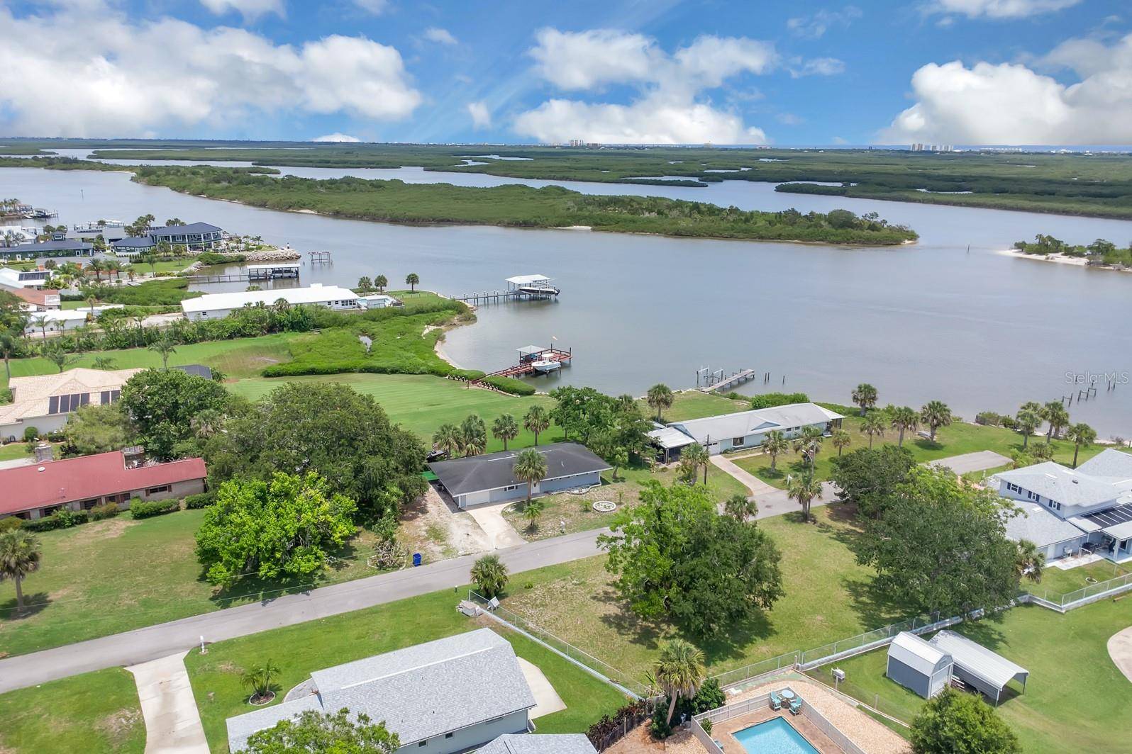 Edgewater, FL 32132,203 PARKWOOD LN