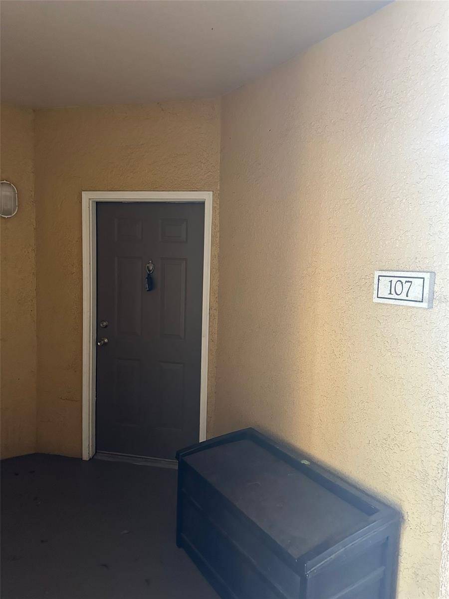 Orlando, FL 32835,6159 METROWEST BLVD #107