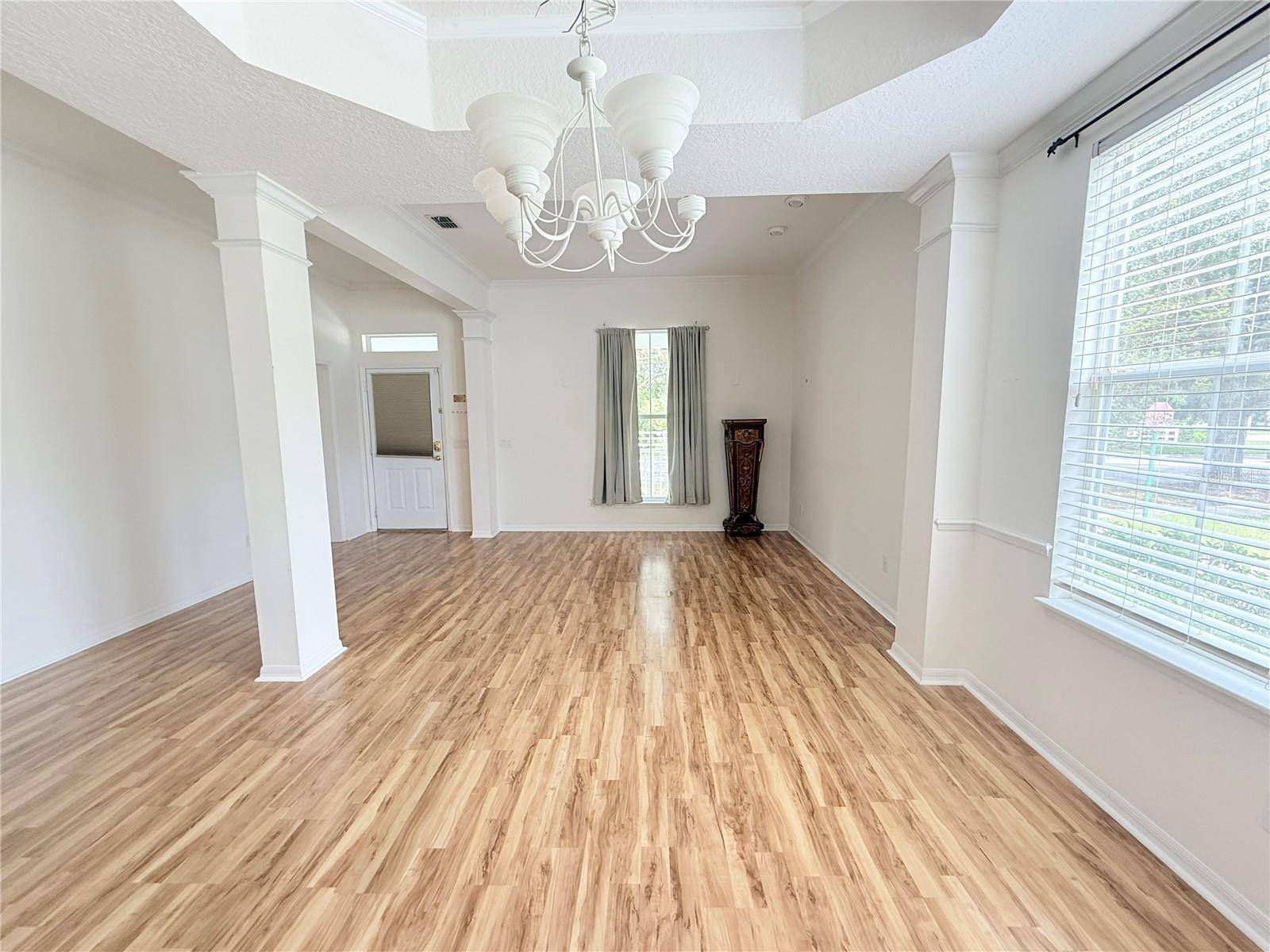 Celebration, FL 34747,902 WATERSIDE DR
