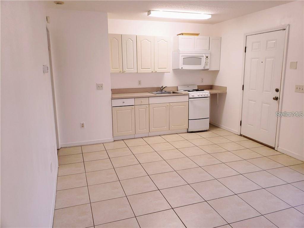 Davenport, FL 33897,113 COCONUT PALM WAY #B