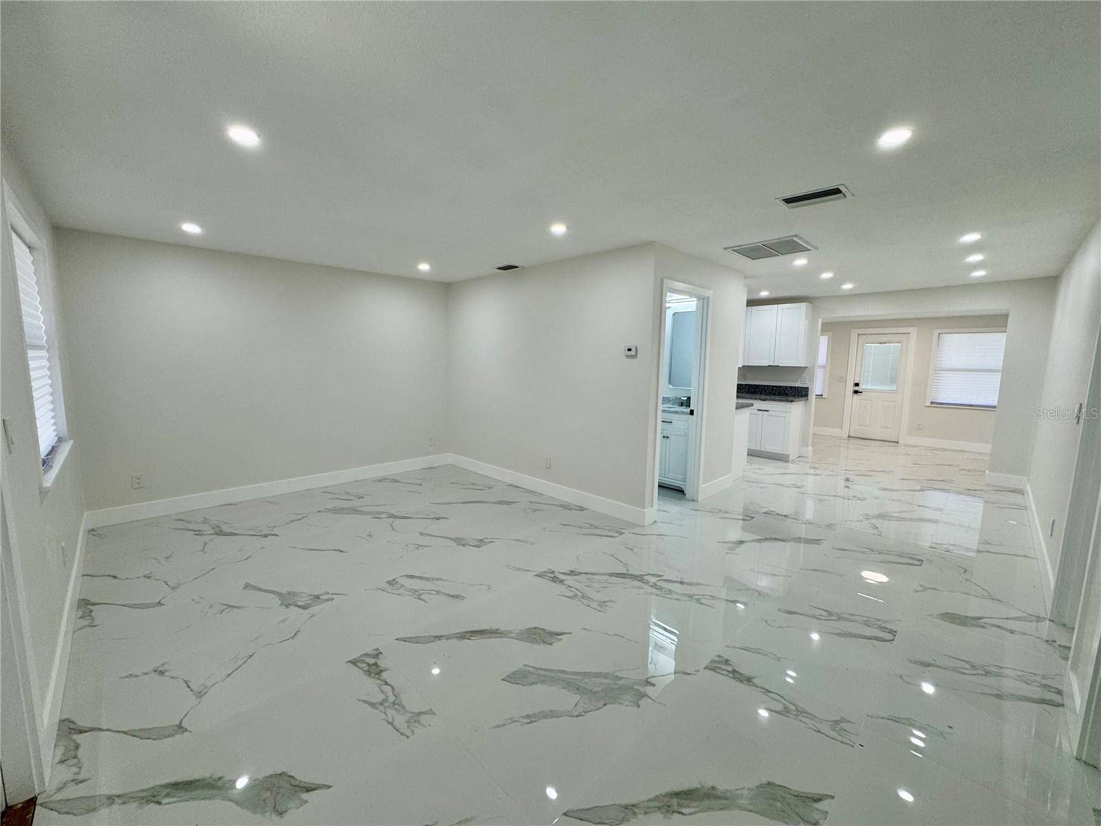 Punta Gorda, FL 33982,390 HAZEL CIR