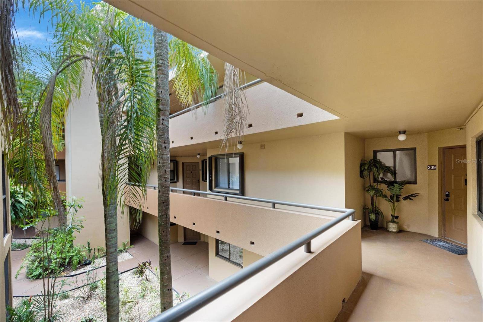 Miami Lakes, FL 33014,15499 MIAMI LAKEWAY N #208