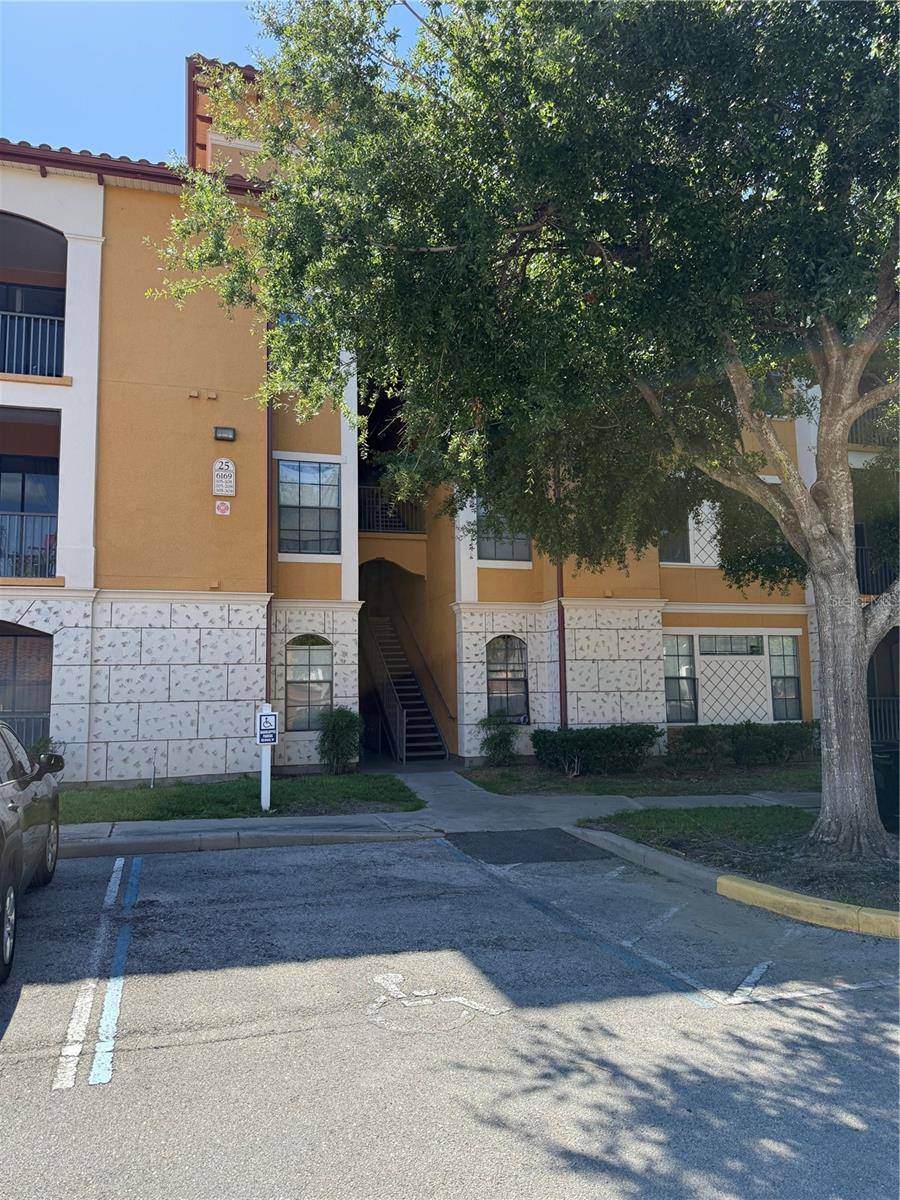 Orlando, FL 32835,6169 METROWEST BLVD #208