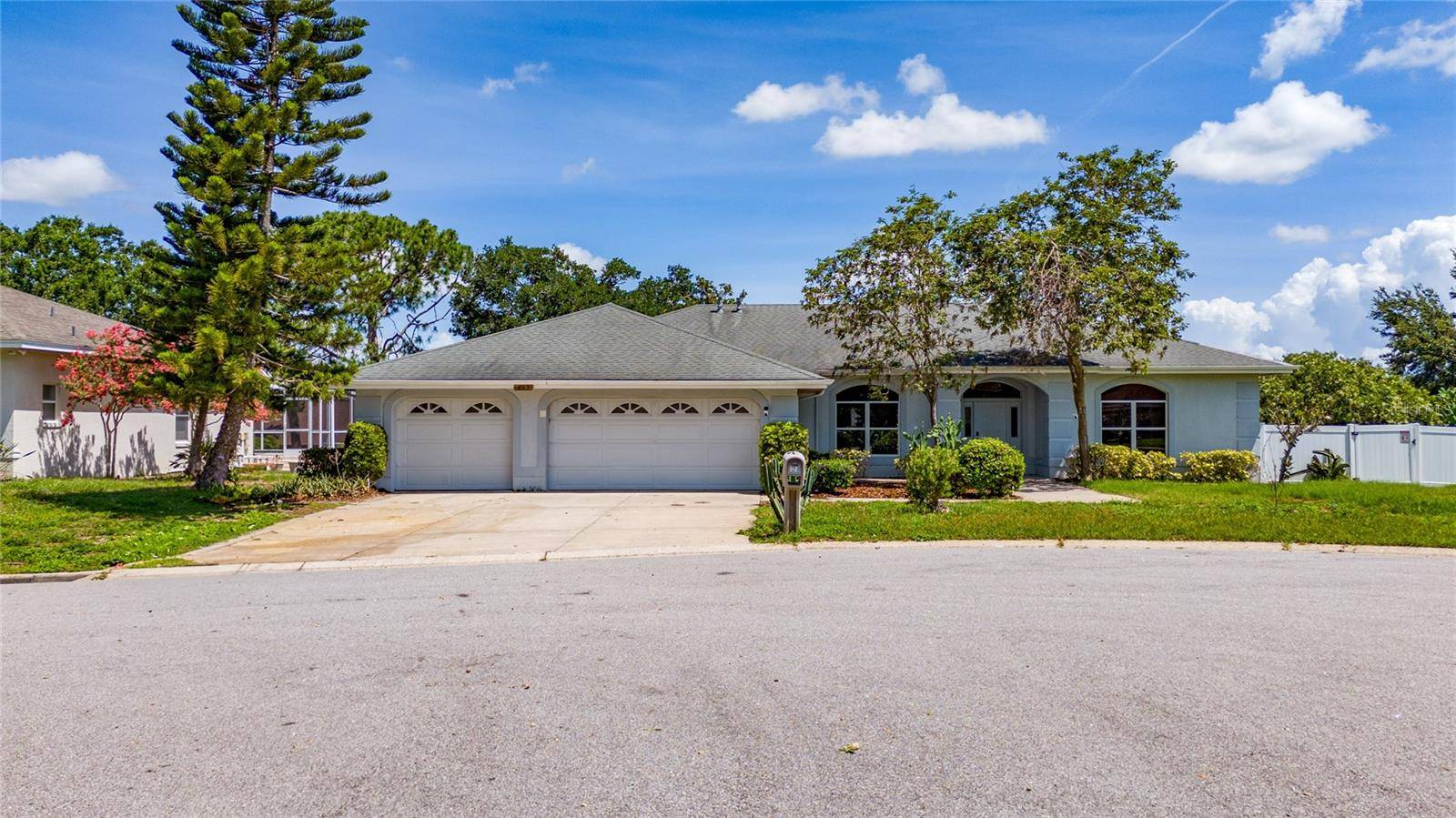 Winter Haven, FL 33884,415 SMILEY CT