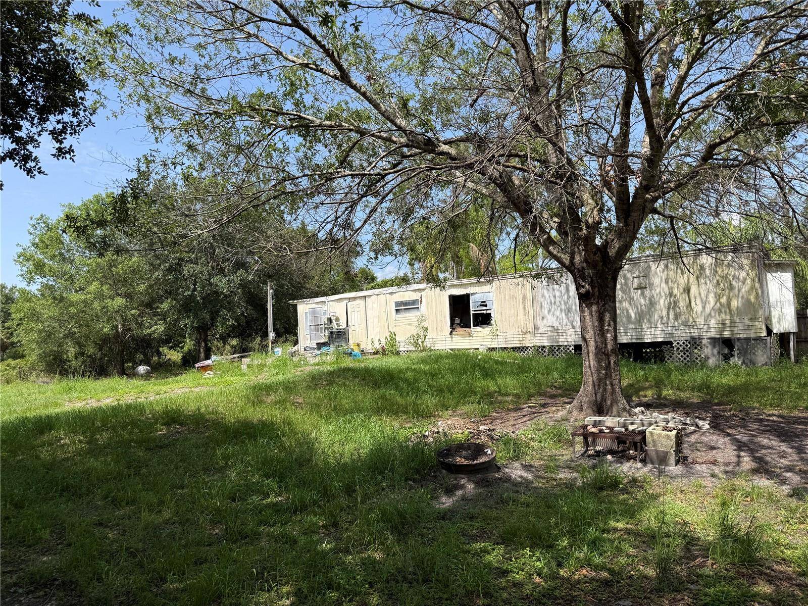 Lorida, FL 33857,1724 UNDERWOOD TER