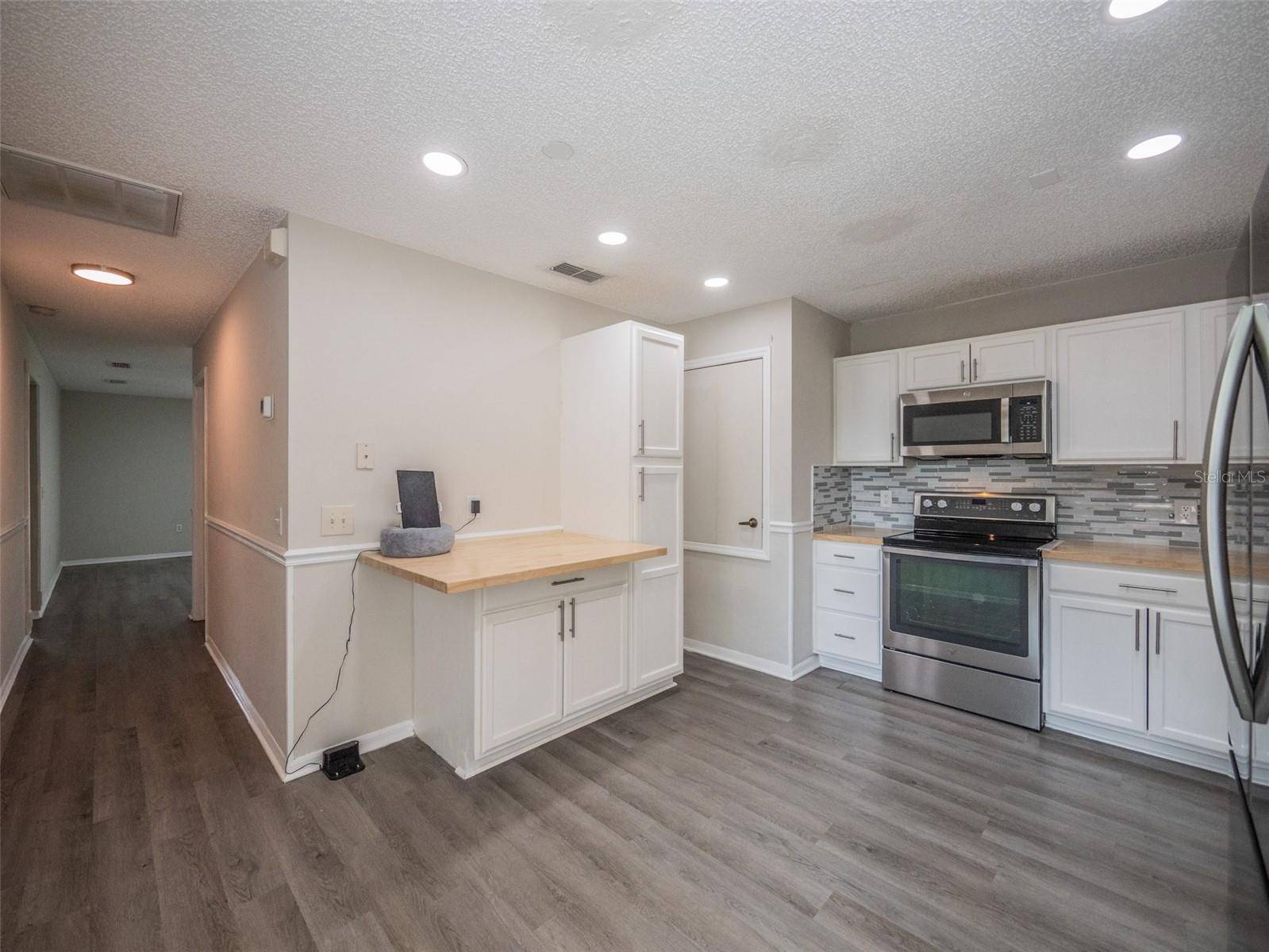 Poinciana, FL 34759,748 MINK CT
