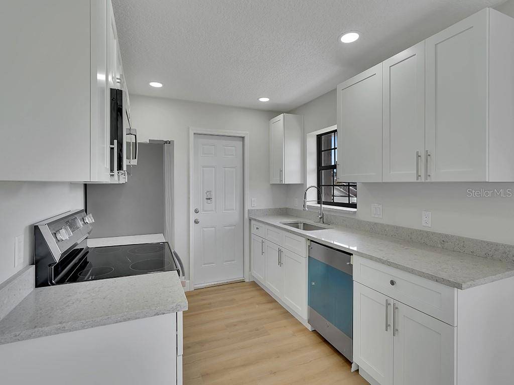 Deltona, FL 32738,925 ROSWELL TER