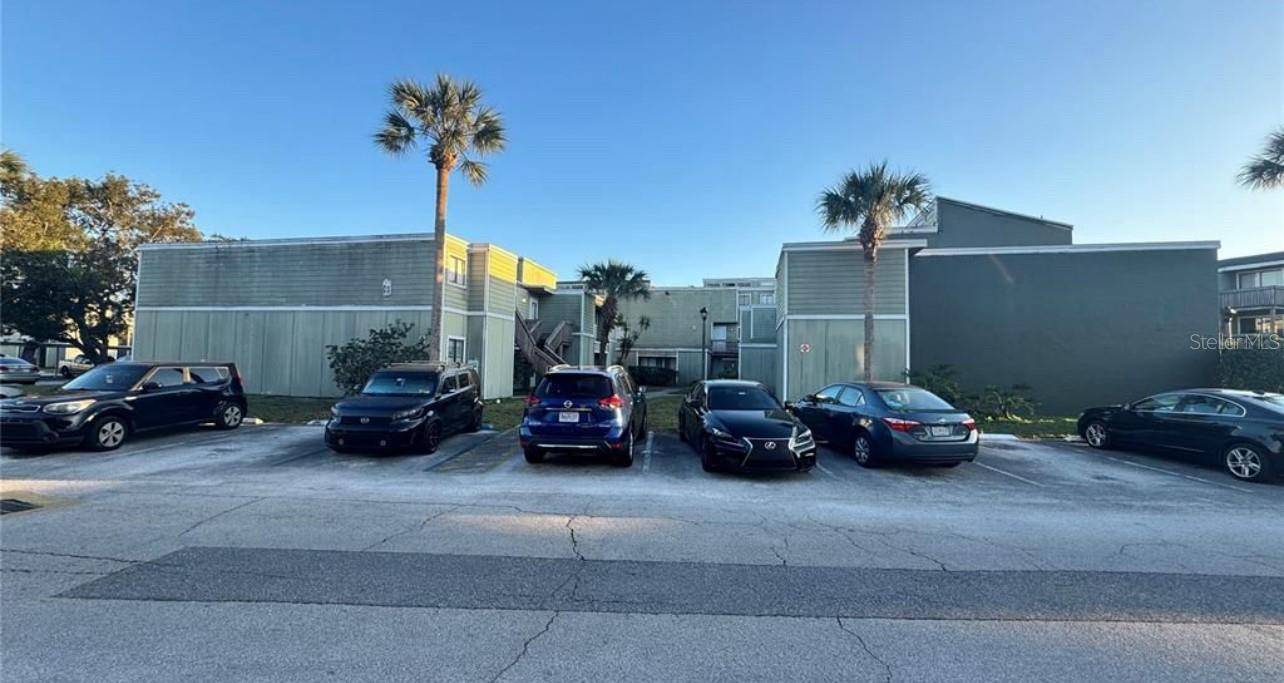 Winter Park, FL 32792,167 SCOTTSDALE SQ #167