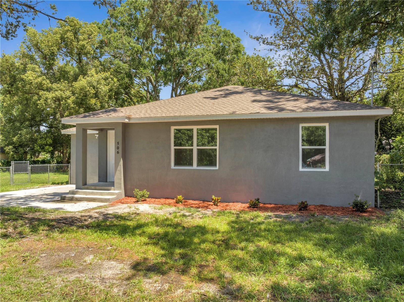 Palatka, FL 32177,506 E BAY ST