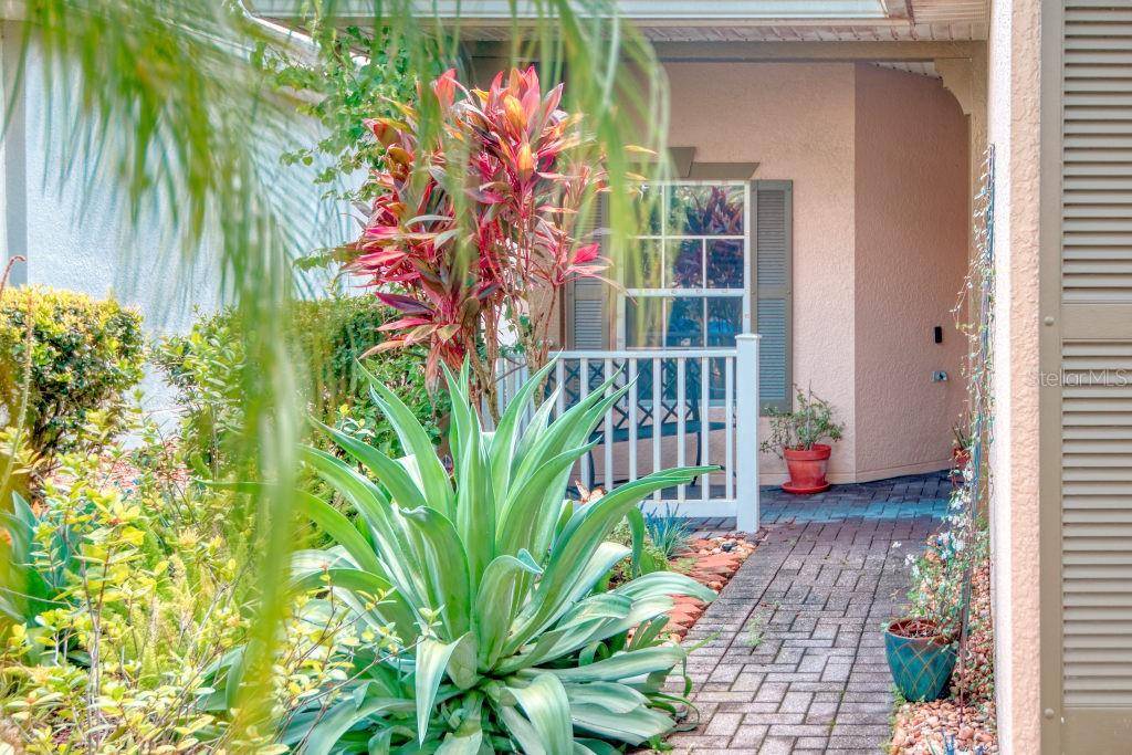 Poinciana, FL 34759,142 LARGO DR