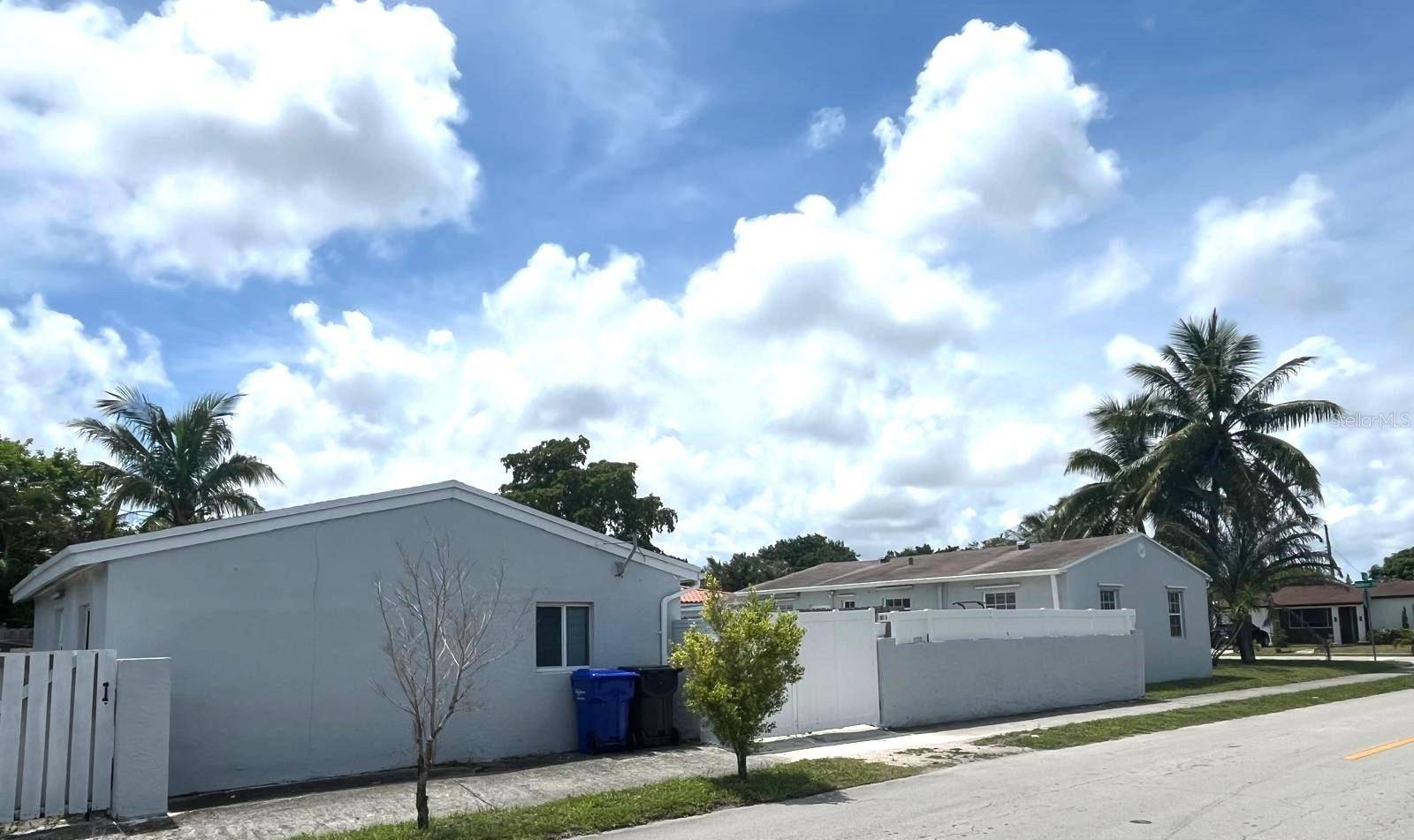 Hollywood, FL 33020,2402 RODMAN ST
