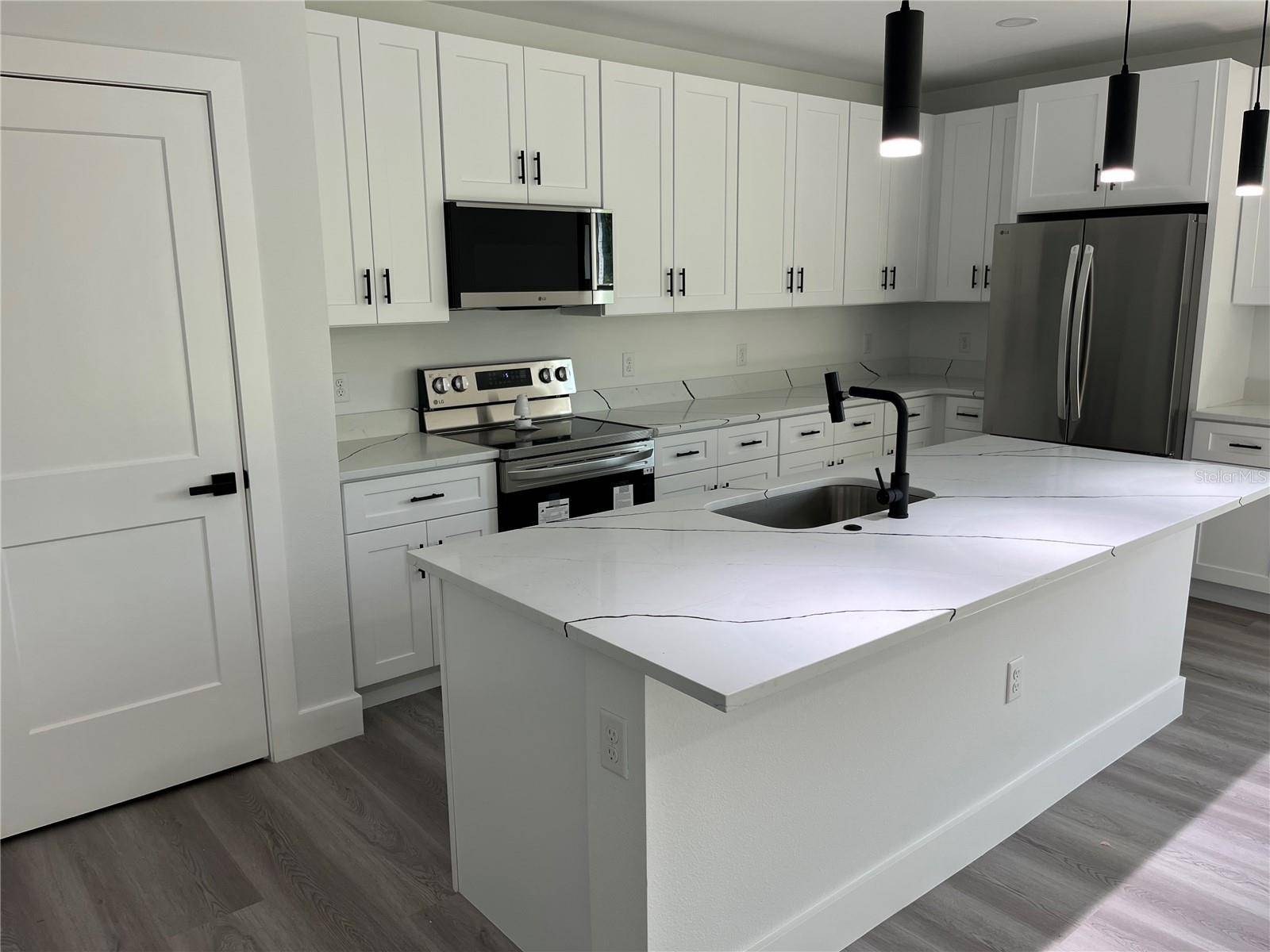 Kissimmee, FL 34758,202 BROMWICH DR