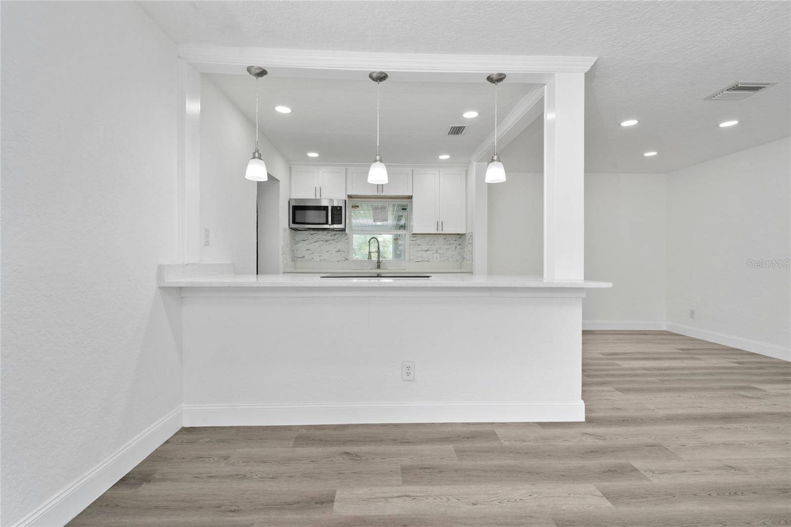 Winter Garden, FL 34787,113 W DIVISION ST