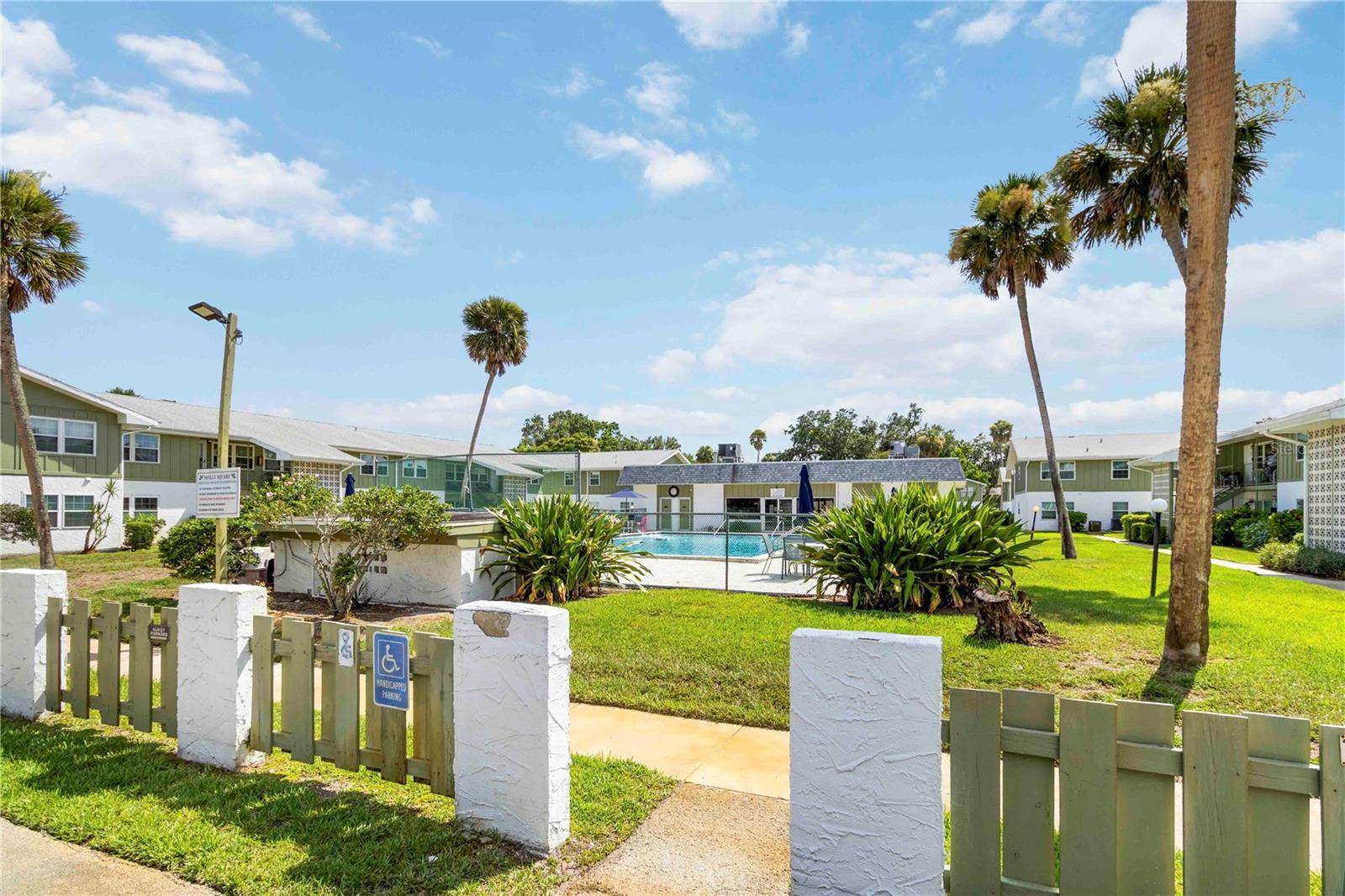 Daytona Beach, FL 32117,840 CENTER AVE #80