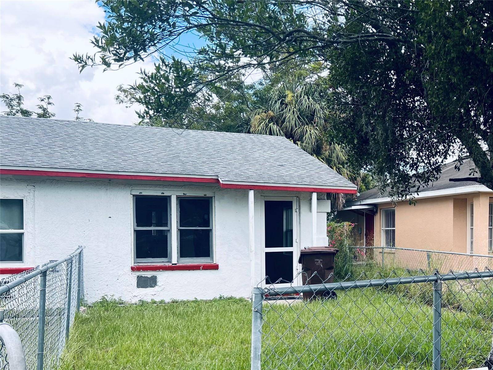 Lake Wales, FL 33853,110 W ORANGE AVE #1