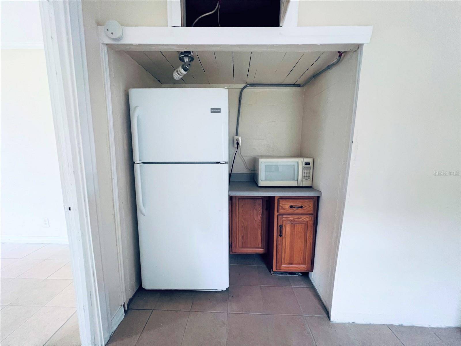 Lake Wales, FL 33853,110 W ORANGE AVE #1