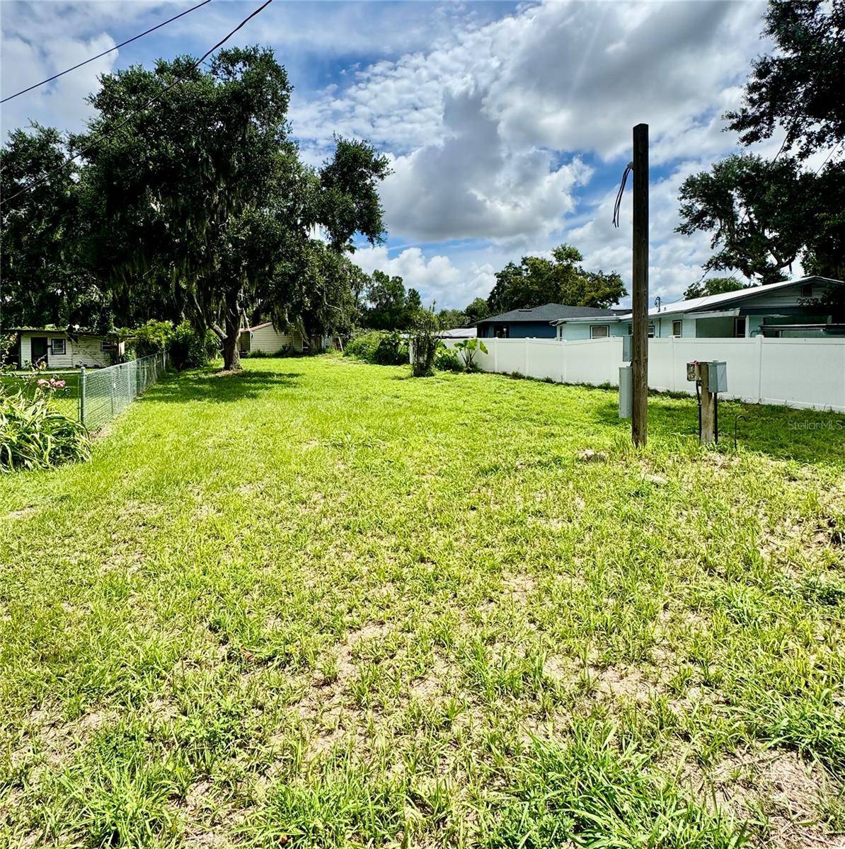 Frostproof, FL 33843,415 CHESNEY BLVD