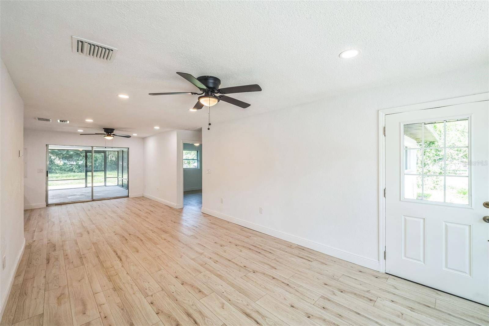 Fruitland Park, FL 34731,4212 HARRY DR
