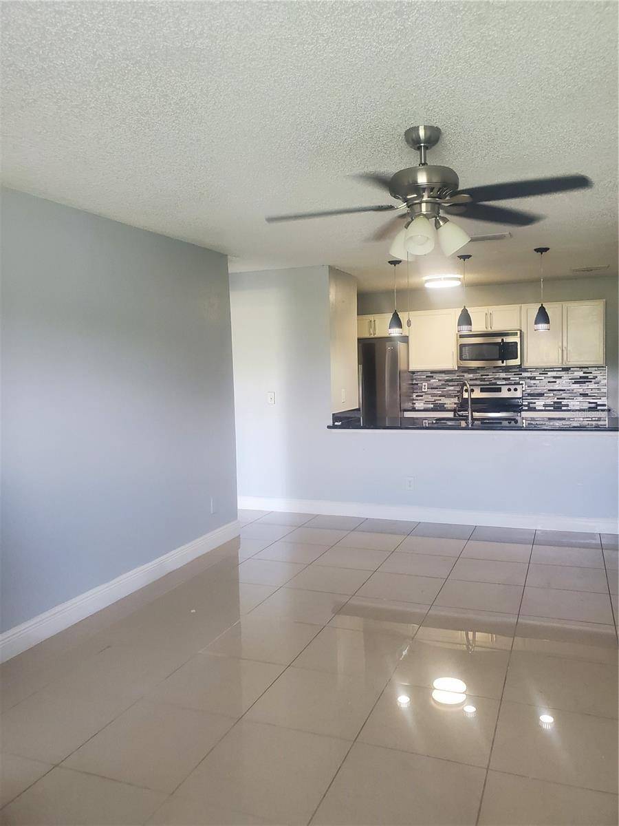 Kissimmee, FL 34741,2260 CASCADES BLVD #106