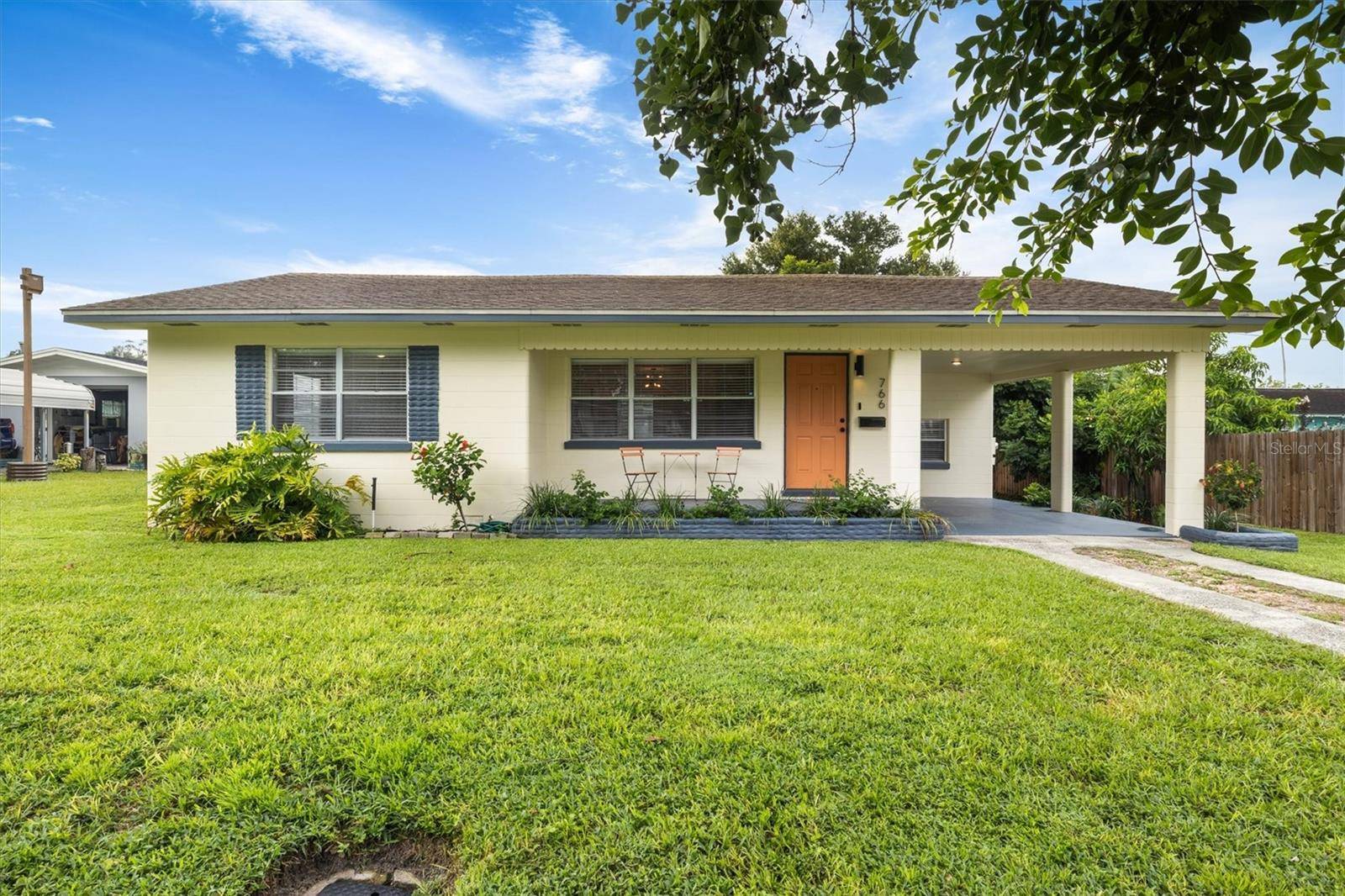 Winter Haven, FL 33880,766 BATES AVE SW