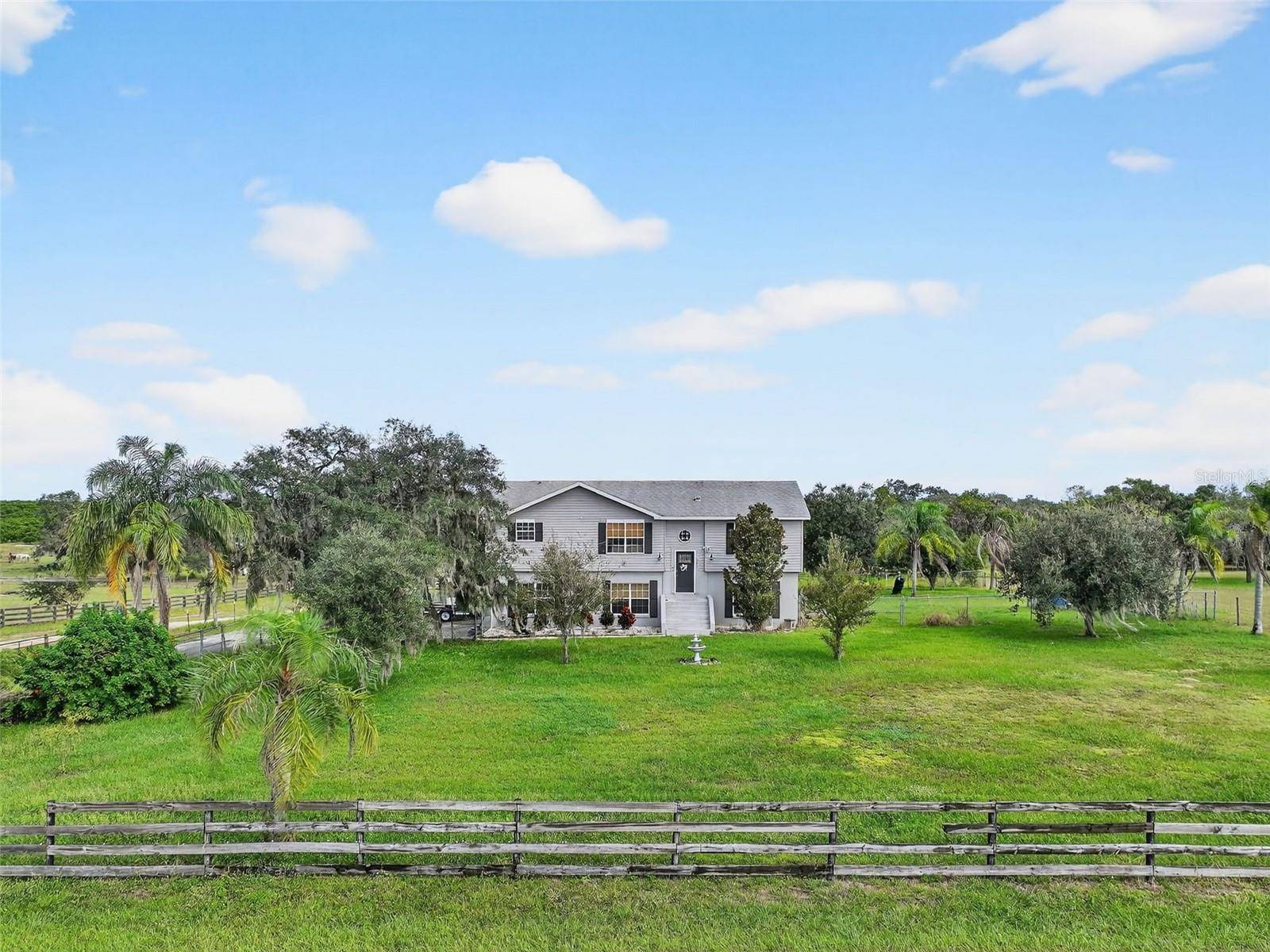 Haines City, FL 33844,301 H L SMITH RD