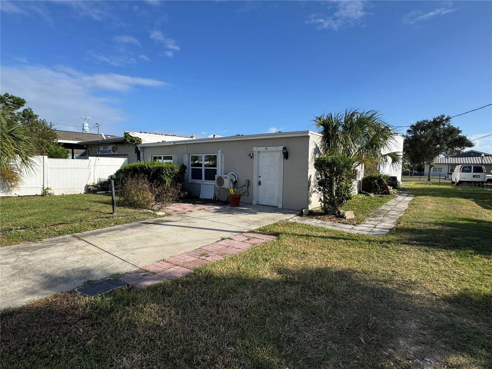 Dundee, FL 33838,209 E MAIN ST