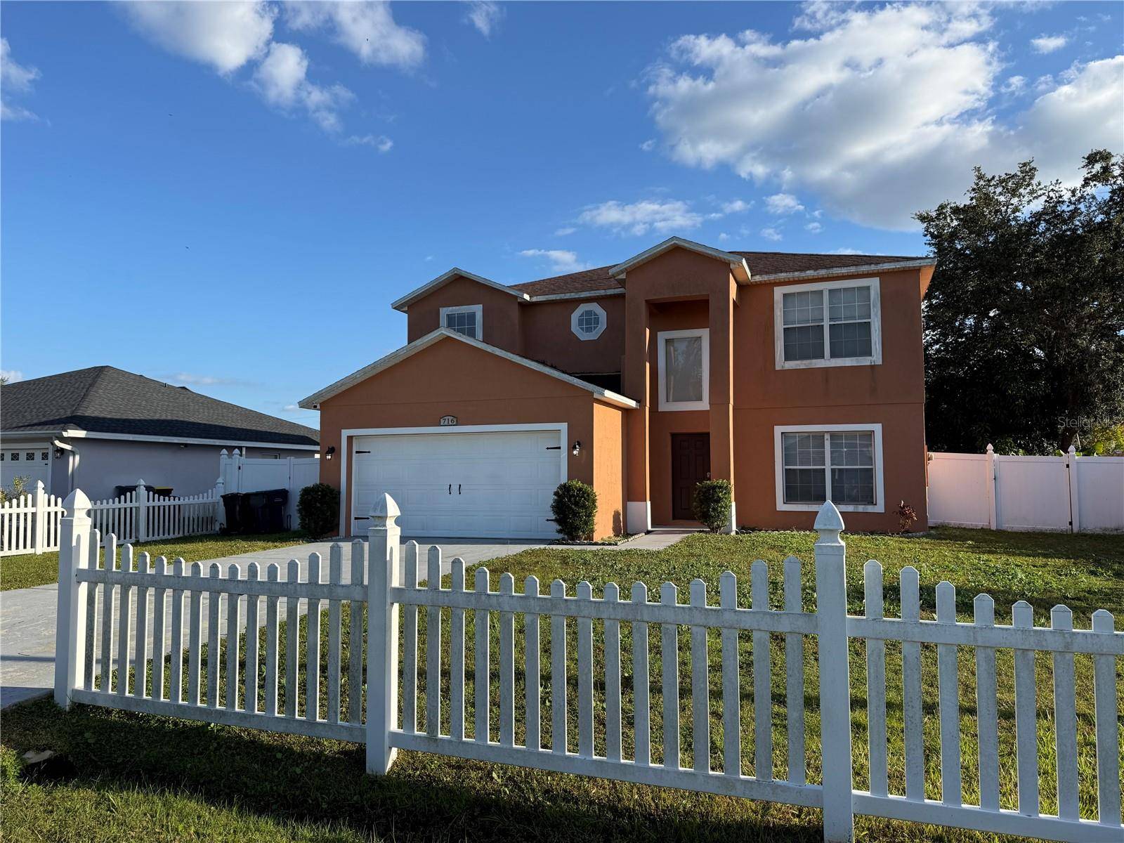 Kissimmee, FL 34759,716 PARROT CT