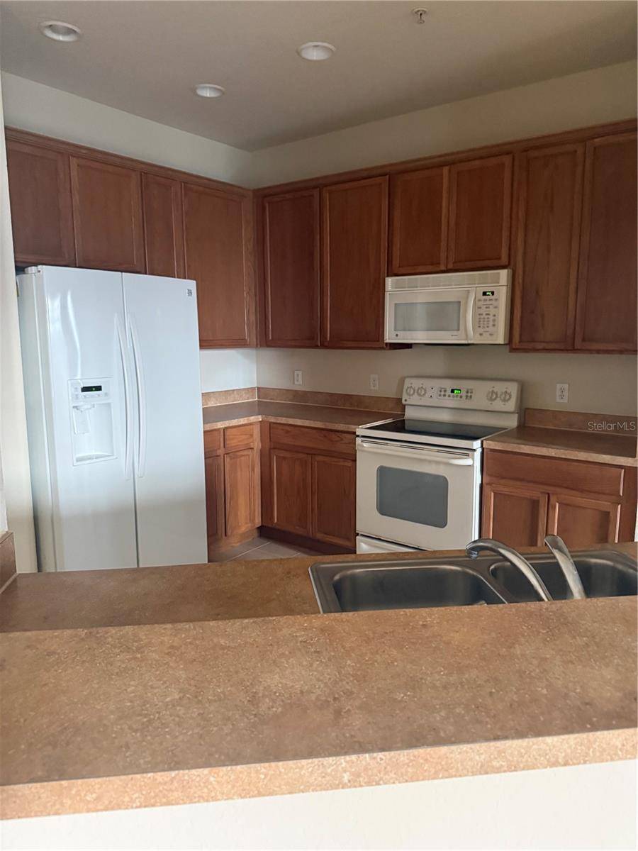 Kissimmee, FL 34741,3000 LAUREL PARK LN #106