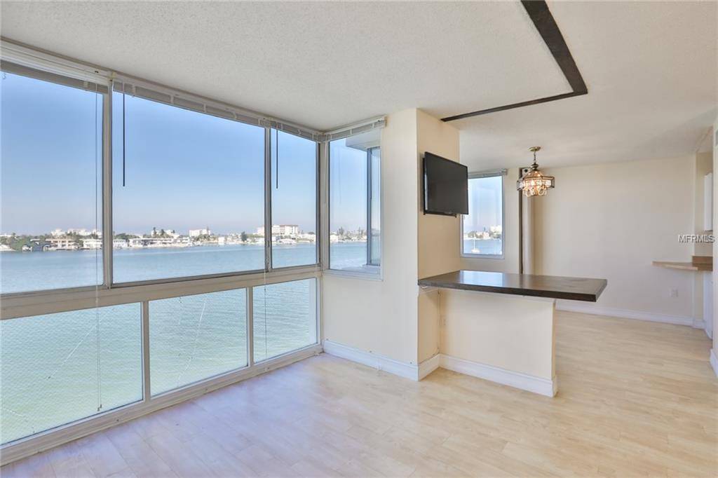 Clearwater Beach, FL 33767,644 ISLAND WAY #401