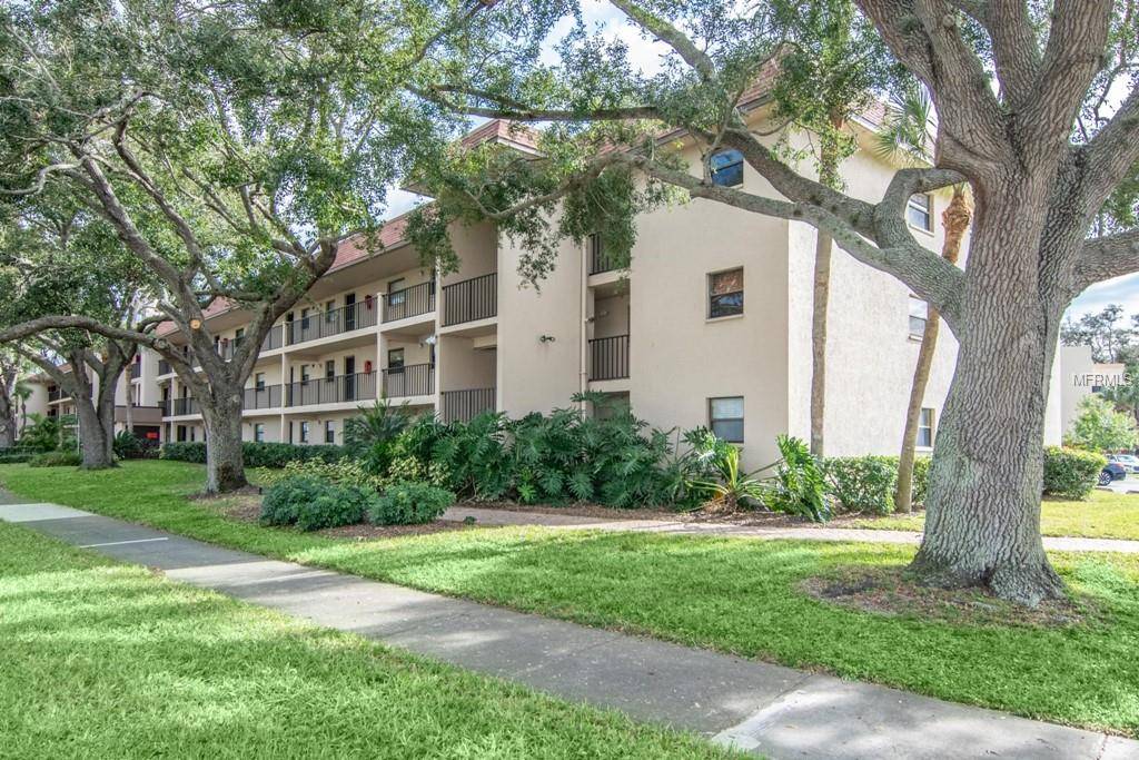 Venice, FL 34292,104 CAPRI ISLES BLVD #305