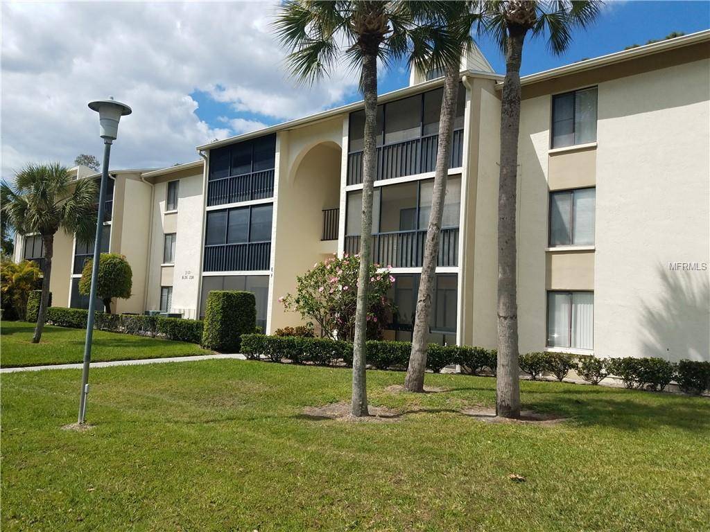 Tarpon Springs, FL 34688,3101 LAKE PINE WAY #224