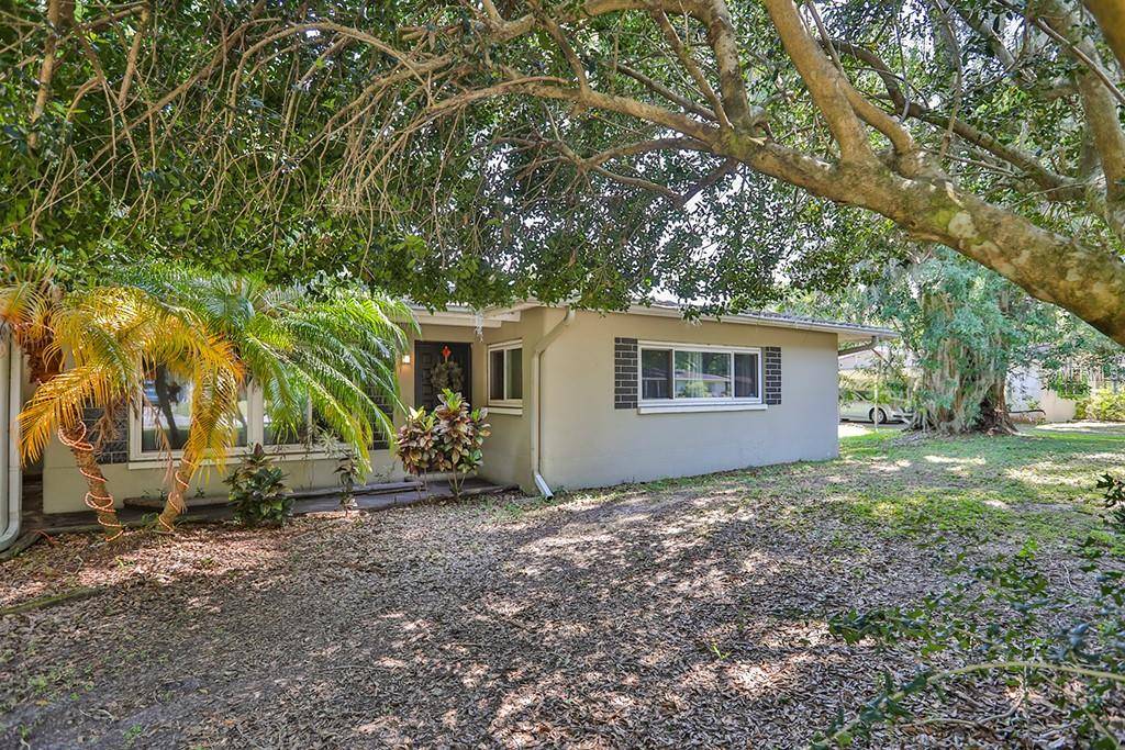 Lutz, FL 33549,910 LINWOOD TER