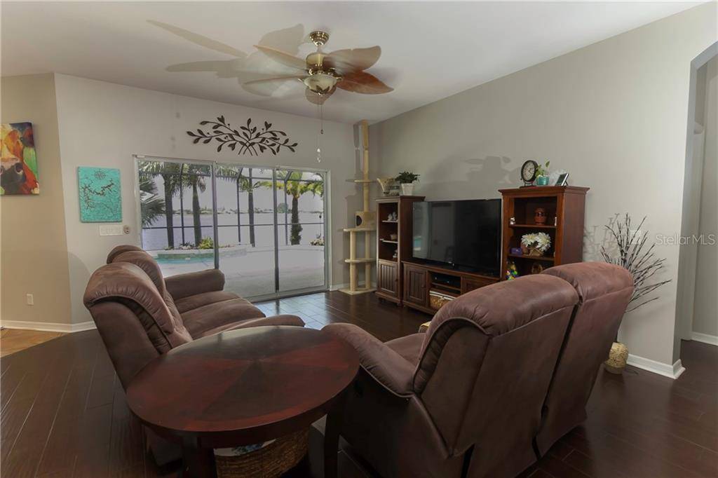 Ruskin, FL 33570,1846 MIRA LAGO CIR