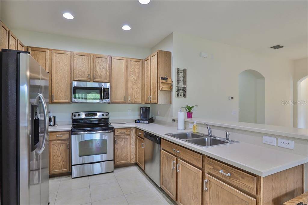 Ruskin, FL 33570,1806 BONITA BLUFF CT